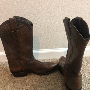 COPY - Frye women’s billy pull-on boot size 9